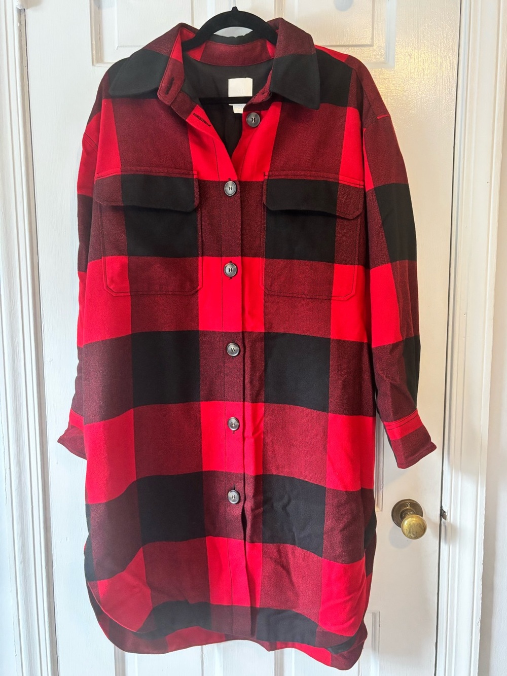Oversized top. Red and Black Buffalo Plaid Button-Up Shacket